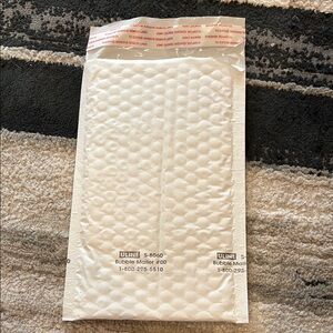 Uline White Bubble Mailer #00 S-8060